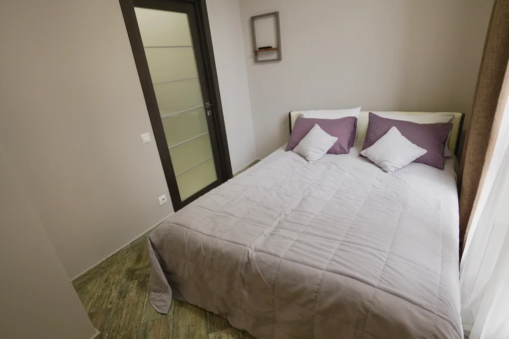 Большая квартира напротив подъемника