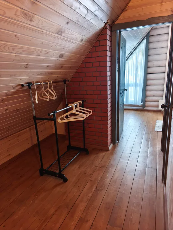 Уютный загородный дом с баней и прудом недалеко от моря