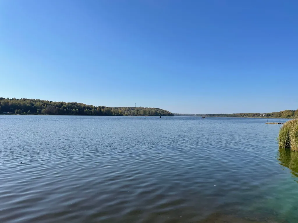 Дом на берегу реки Волга