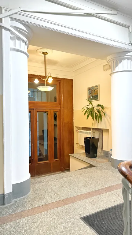 Квартира 4-х комнатная квартира в центре Москвы на Маяковской — Москва