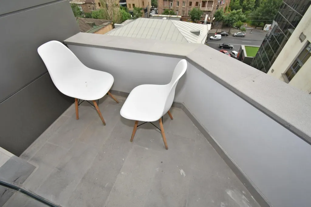 Royal blue бархатная студия в центре