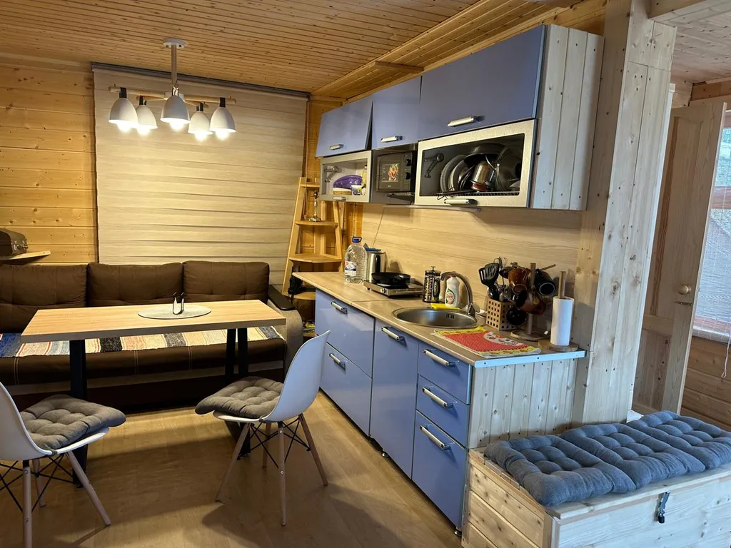 Коттедж Гостевой дом на берегу озера сандал — Сопоха