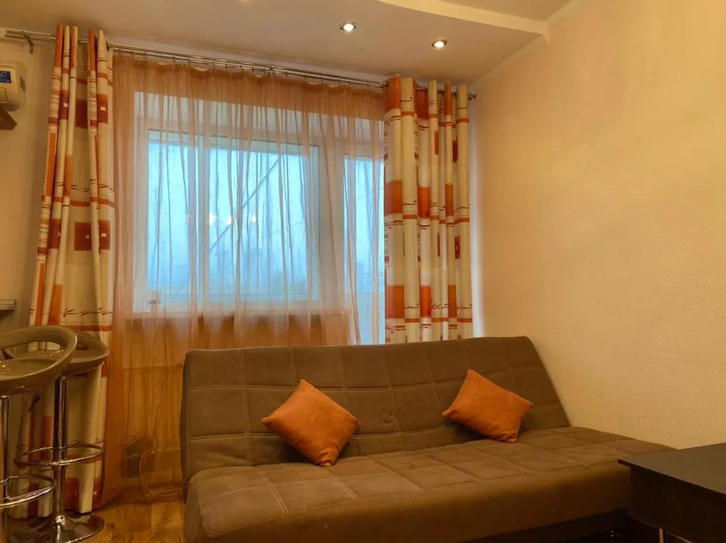 Квартира Двухкомнатная квартира рядом с ЖД Вокзалом — Красноярск