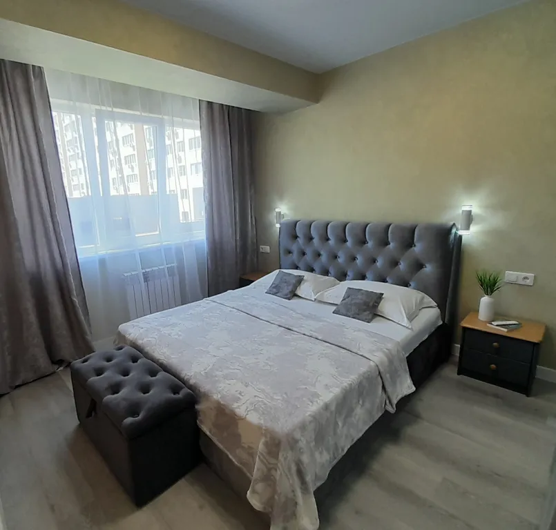 Уютная квартира с балконом в спальном районе — аренда посуточно в Орёл-Изумруд