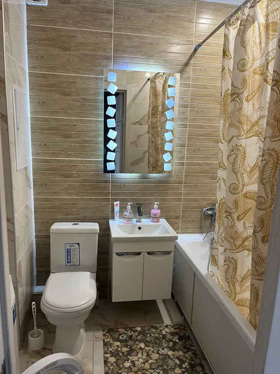 Новый дом на въезде в город