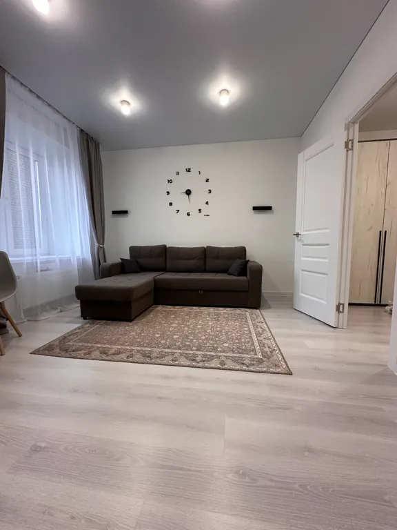 Уютная квартира в центре города, с красивым видом на озеро и двор