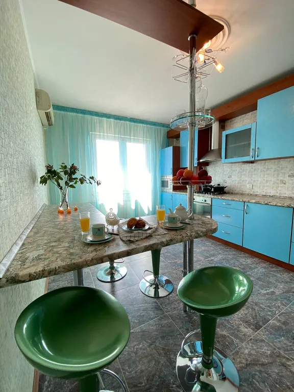 Изумрудный стиль в 5 минутах до моря