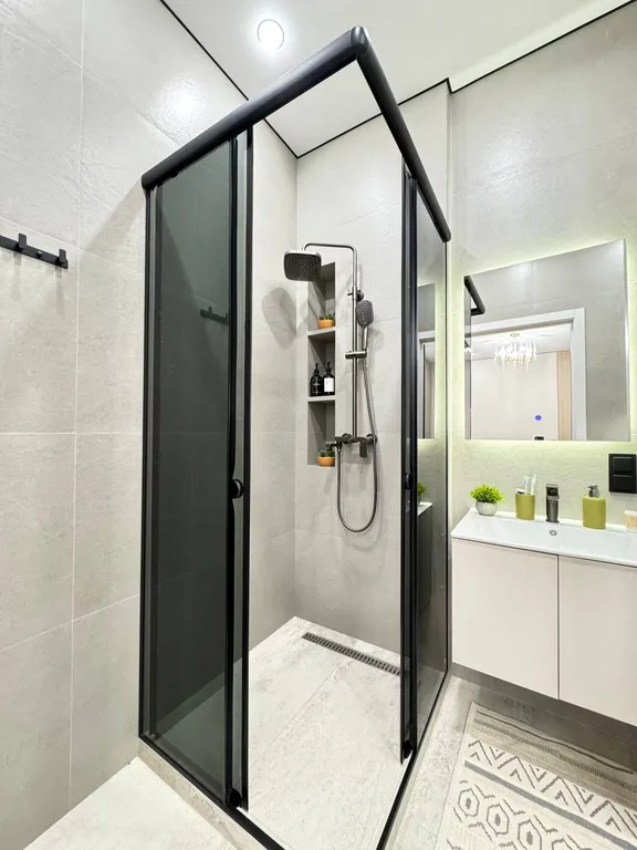 3-комнатная с видом на горы в ЖК Комфорт Сити, рядом с ТЦ MEGA