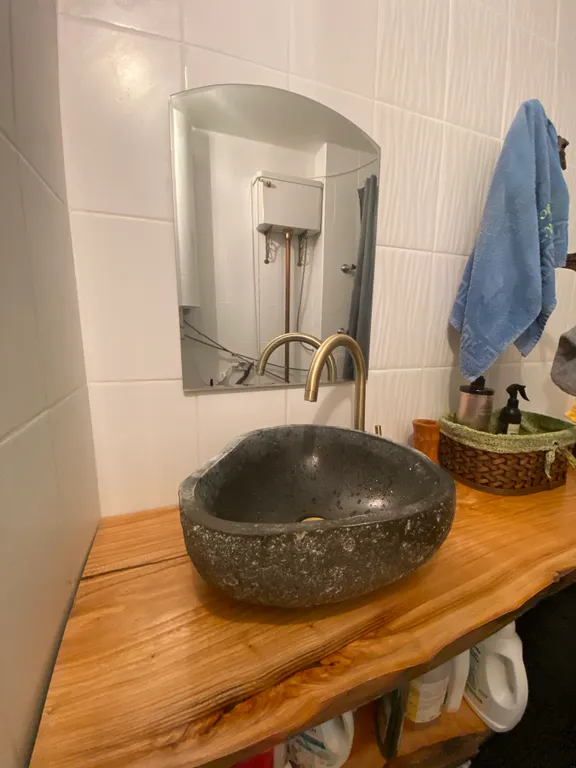 Квартира с видом на можжевеловую рощу и море