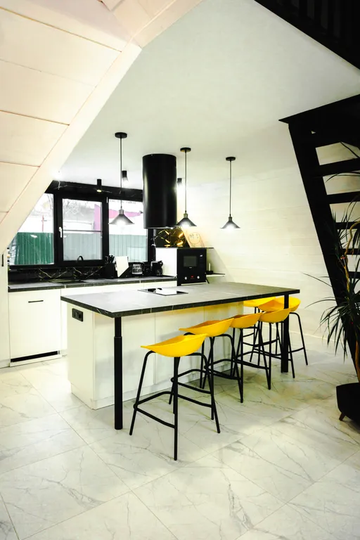 Атмосферный дом с чаном