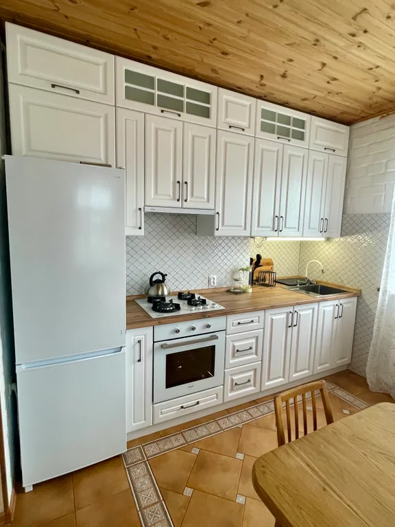 Просторные апартаменты с беседкой