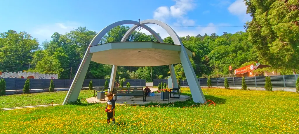 Уютный домик с прекрасными видами вокруг