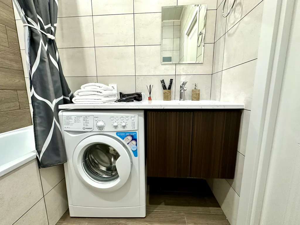 Студия с шикарным панорамным видом на набережную и реку Свияга