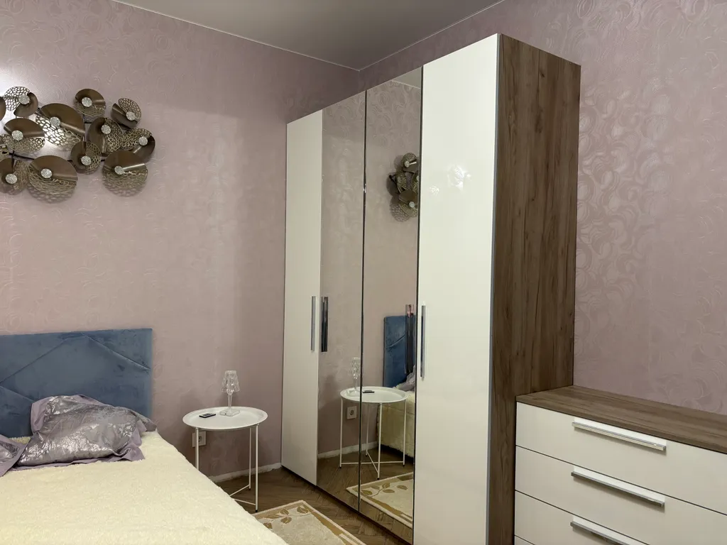 Живая ёлка! Новый дом с 4 спальнями, гостиная 80м