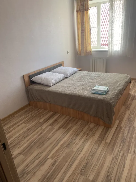 Уютная  двухкомнатная квартира в тихом районе