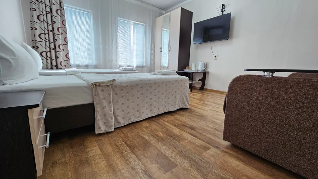 Дом на набережной