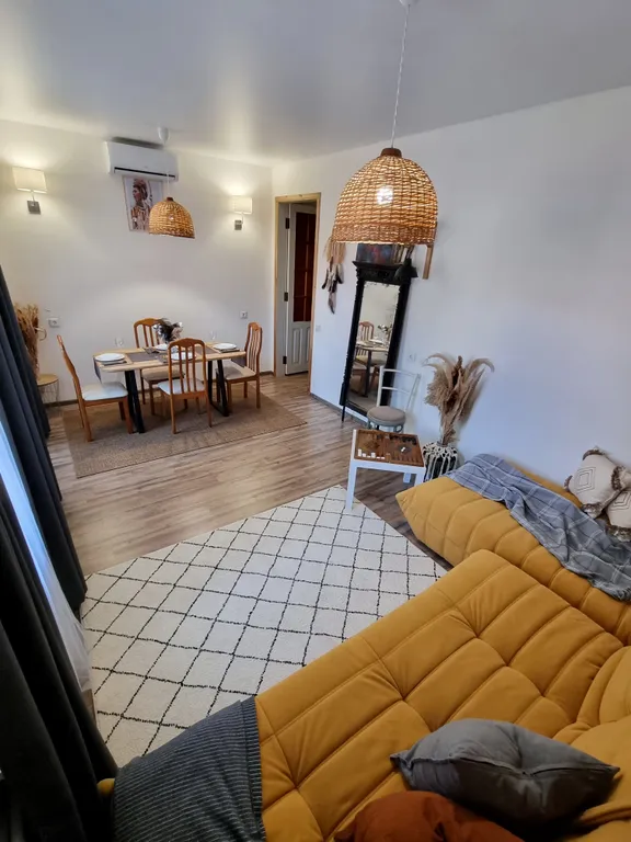 Большая 2-комнатная квартира в центре города с зонами для  фотографий