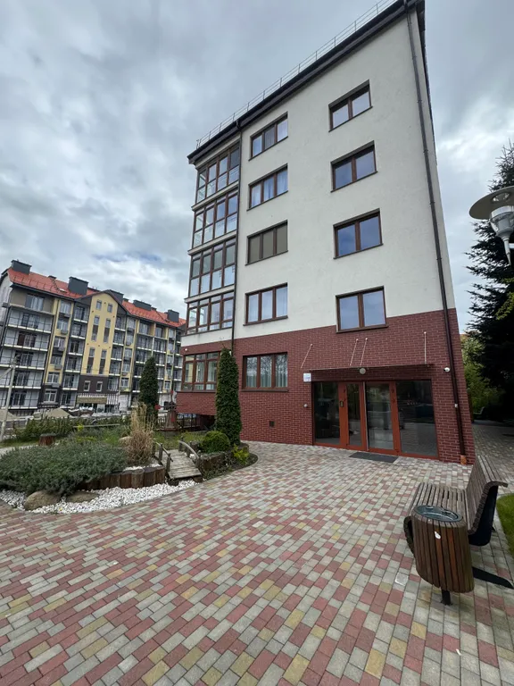 Дизайнерская квартира около Тихого озера