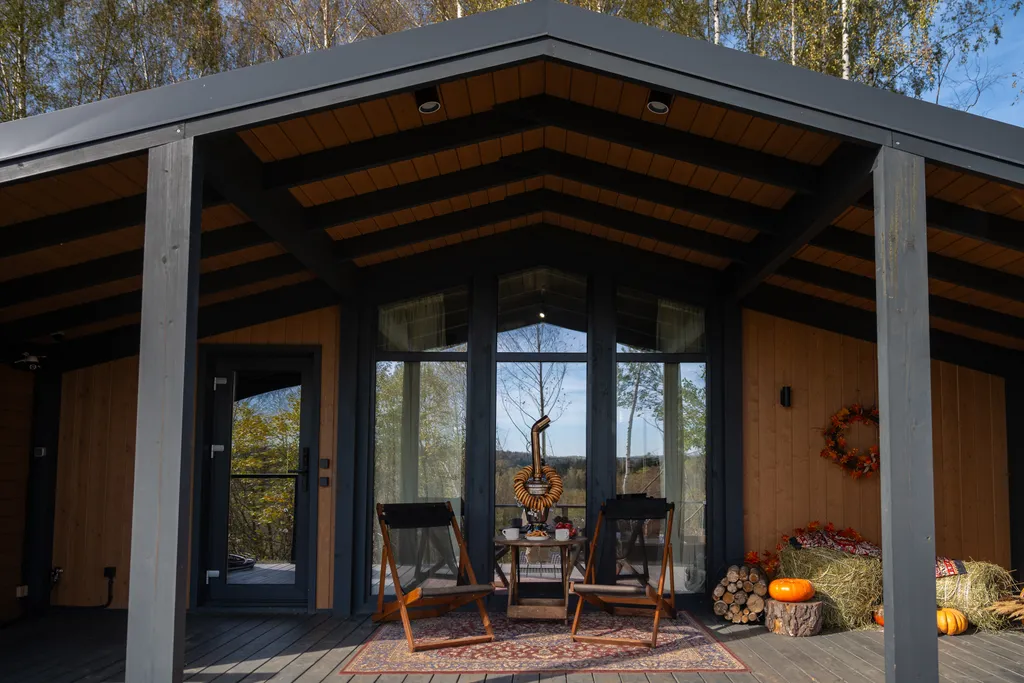 Дом с чаном и сауной у леса.