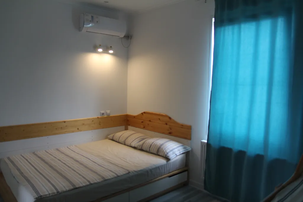 Апартаменты с террасой в морском стиле