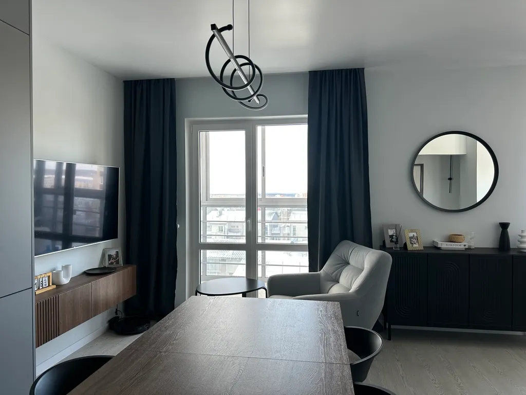 Видовая четырехкомнатная квартира в расширенном центре