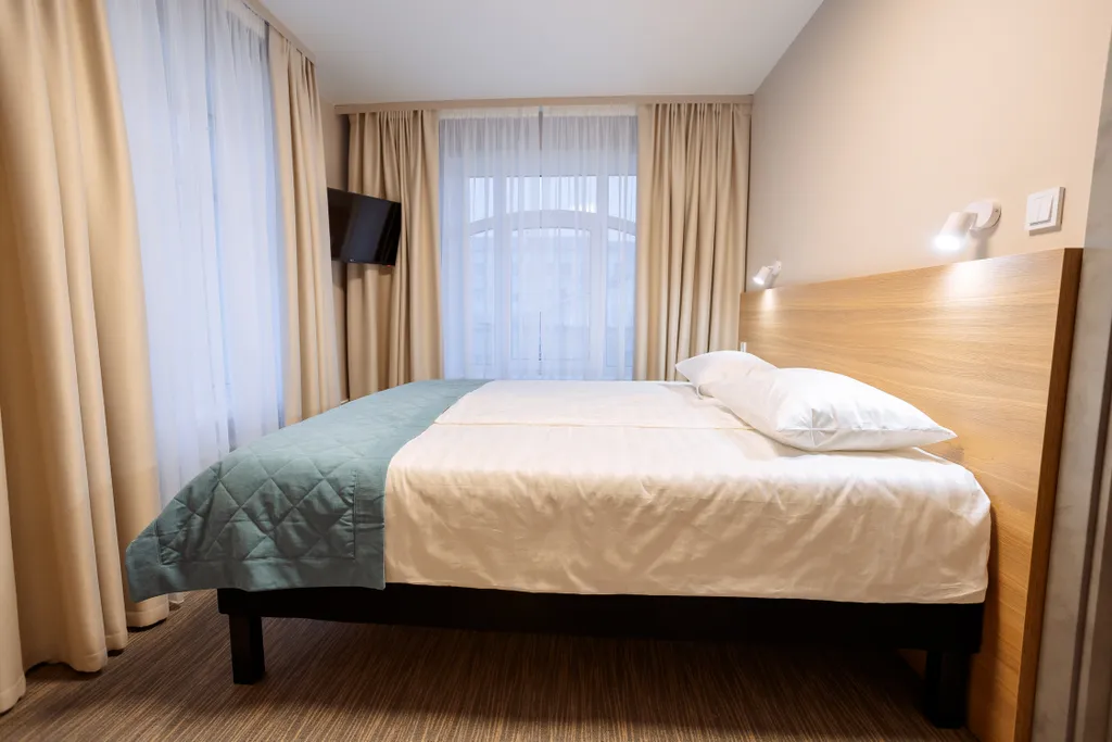 Апарт-отель Доминанта в центре города (двухкомнатные апартаменты)