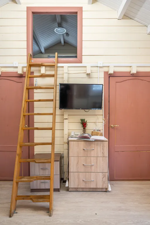 Малый коттедж у леса