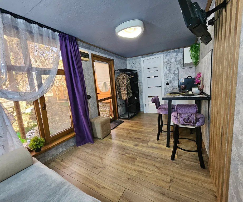 Отдельная квартира, Романовский хутор, дом N3 "Сирень"