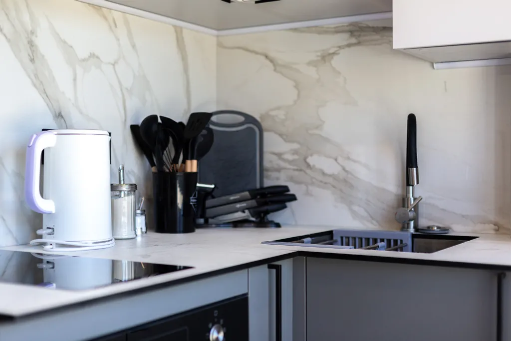 4. 16 studio goncharova mini