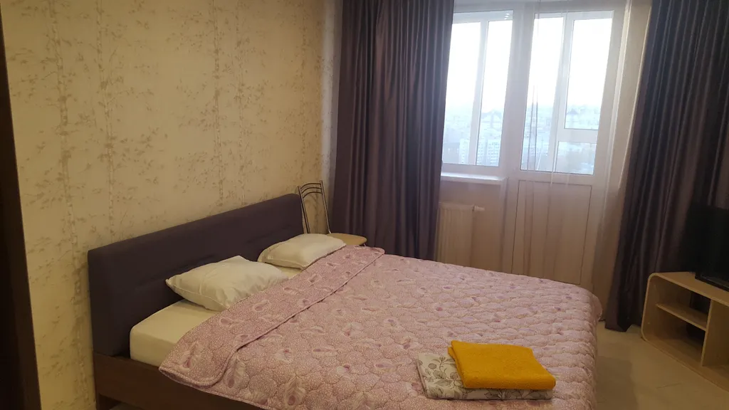 Красивый панорамный вид на закат с 23 этажа