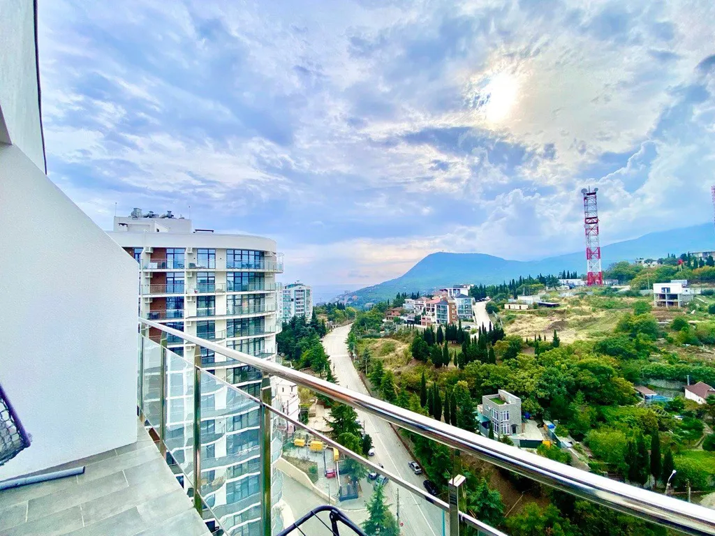 Видовой апартамент-студия резиденция