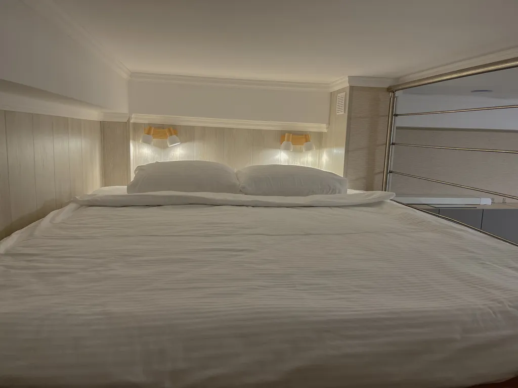 Квартира Квартира Двухуровневая студия в ЖК «Грин Сейл Парк» — Сириус