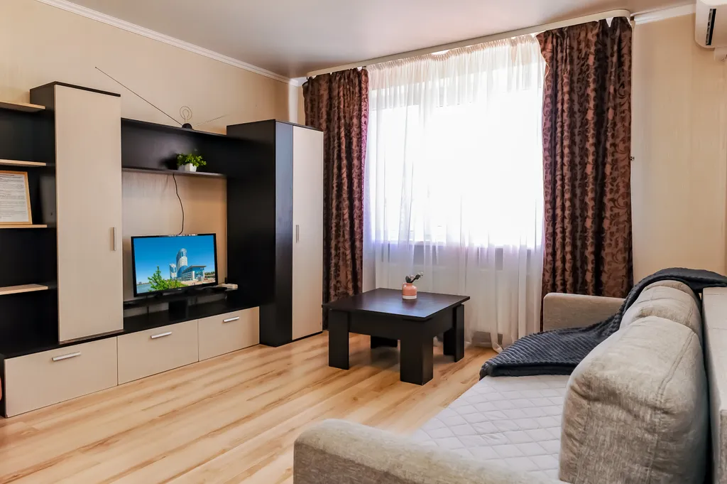 Двухкомнатная квартира в самом центре с парковкой