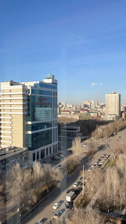 2-комнатная с видом на город возле набережной в старом центре Астаны