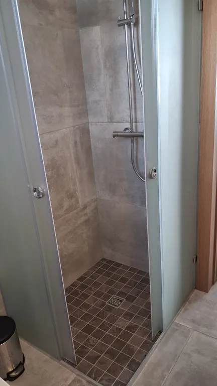 Современный дом на берегу озера в национальном парке Браславские озера