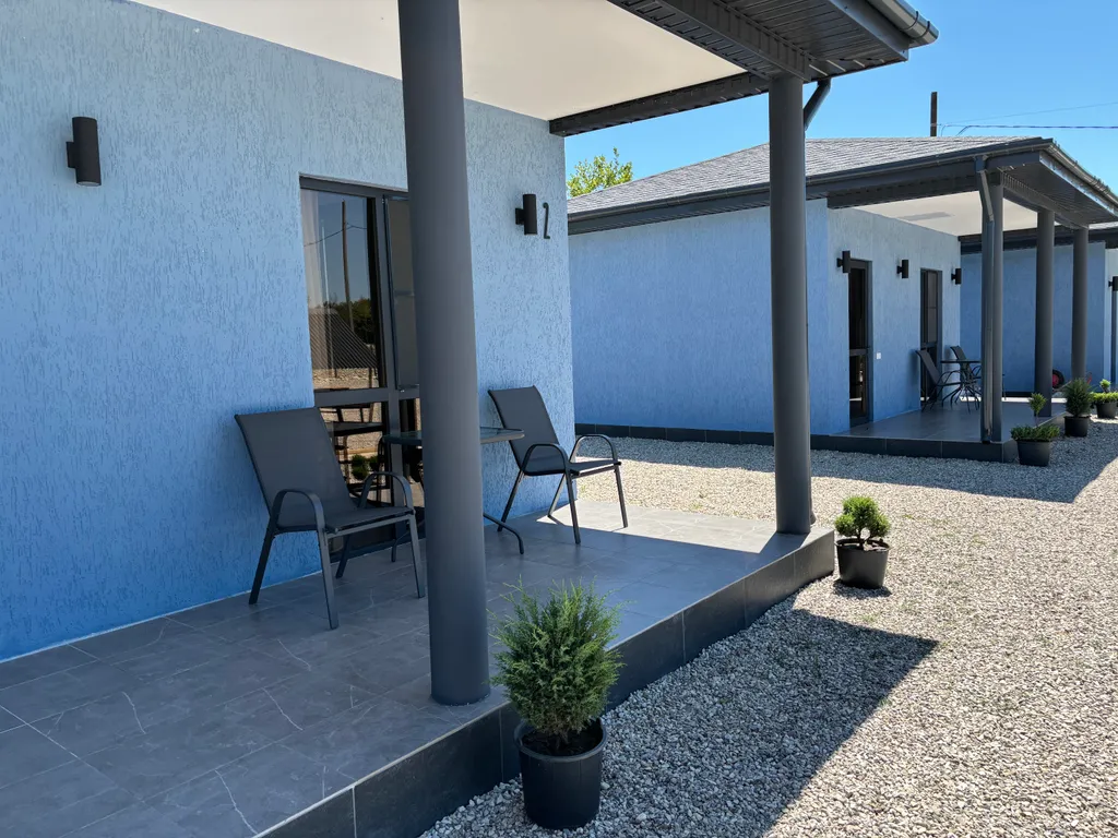 Полуторакомнатный коттедж вблизи реки Хыпста