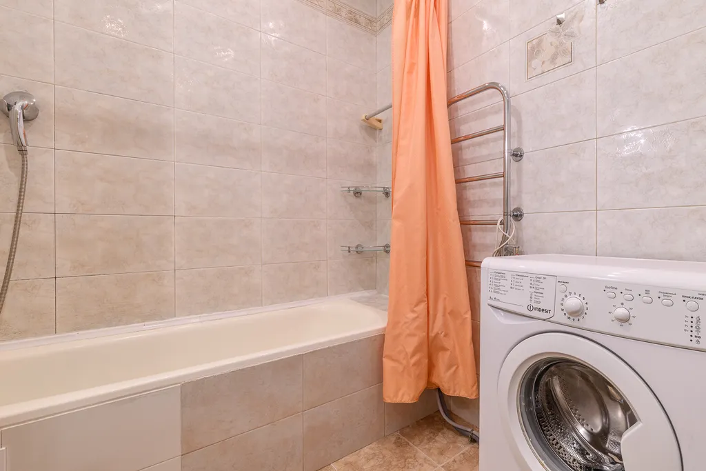 Роскошная квартира с балконом и парковкой рядом с Петропавловкой