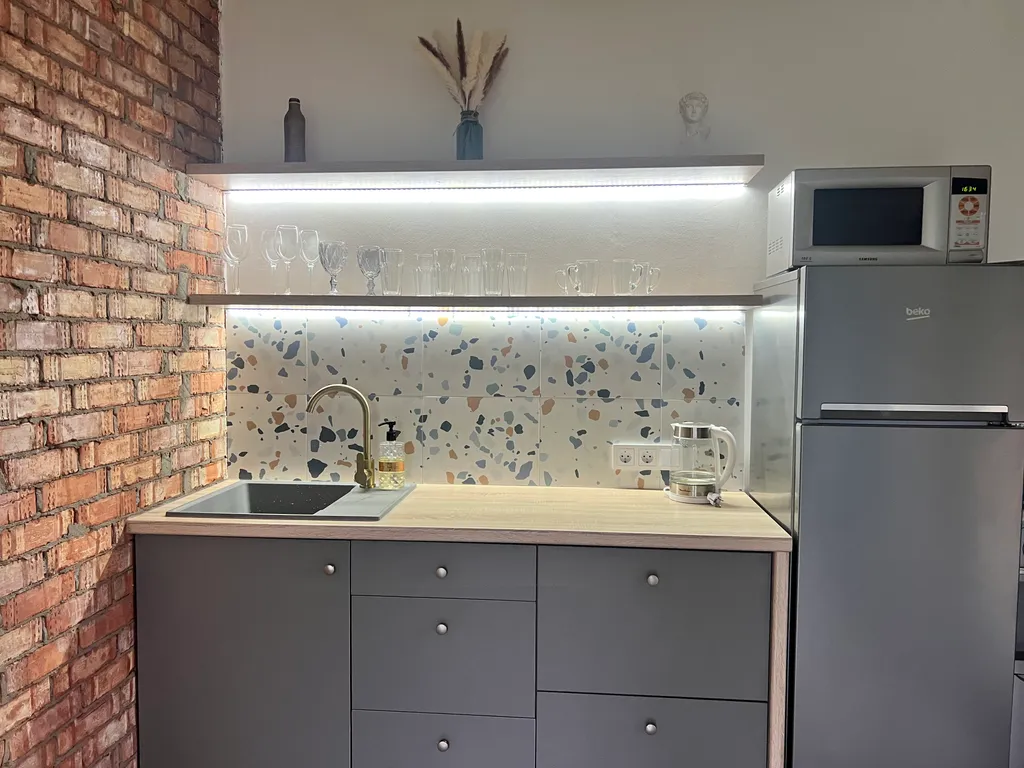 Дом с панорамными окнами в 15 минутах от центра города