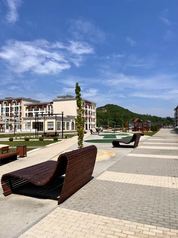 2к квартира с видом на бассейн ЖК «Кипарис»