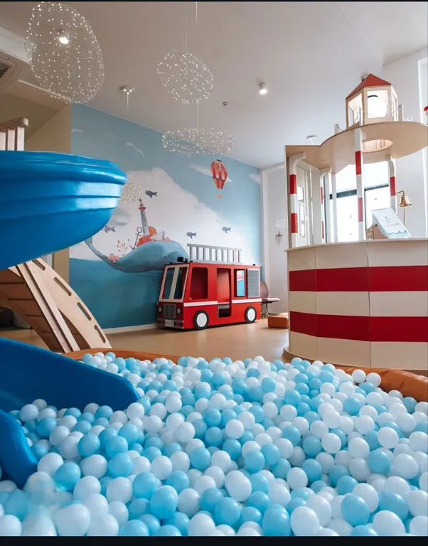 Роскошный двухкомнатный апартамент с видом на море в комплексе Атлас