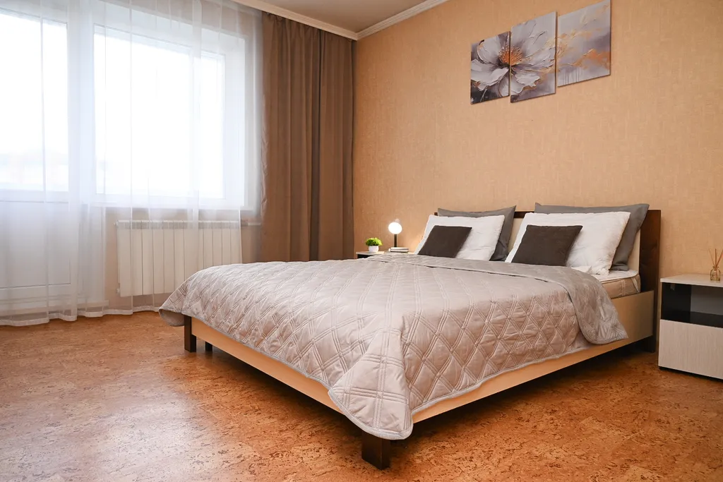 Квартира Двухкомнатная квартира тц планета — Красноярск