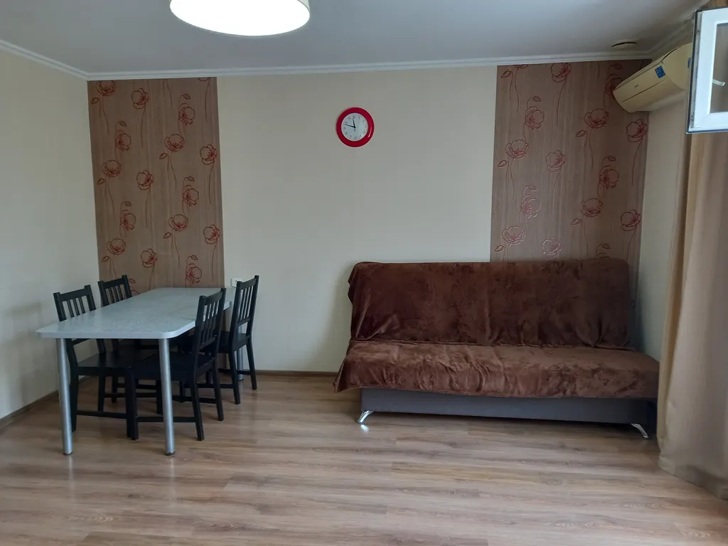 Коттедж Полдома с отдельным входом для семейного отдыха — Геленджик