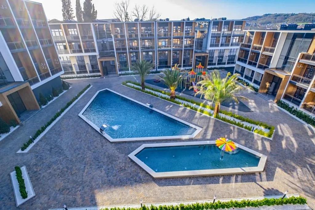 Квартира Стильная стyдия с бассейном в ЖК Бизнес класса — аренда посуточно в Вардане