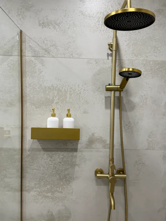 Дом-шале с теплым бассейном и террасой