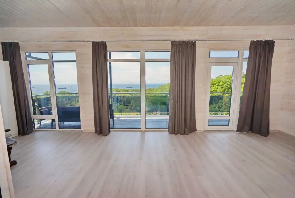 Дом - вилла с панорамным видом на море и горы