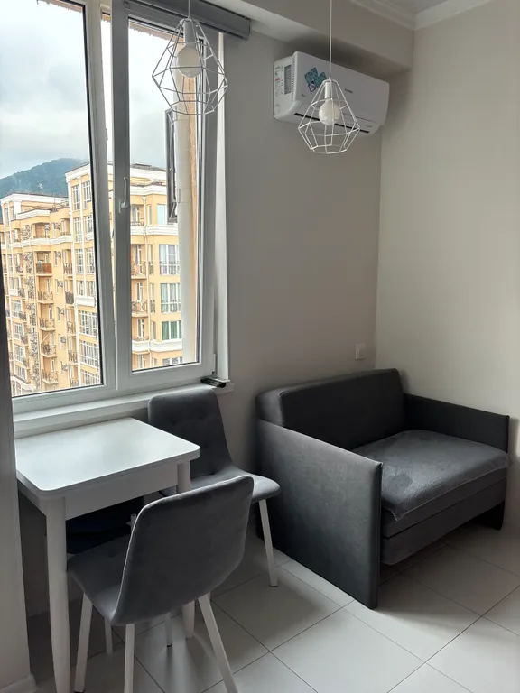 Новая студия с дизайнерскими ремонтом