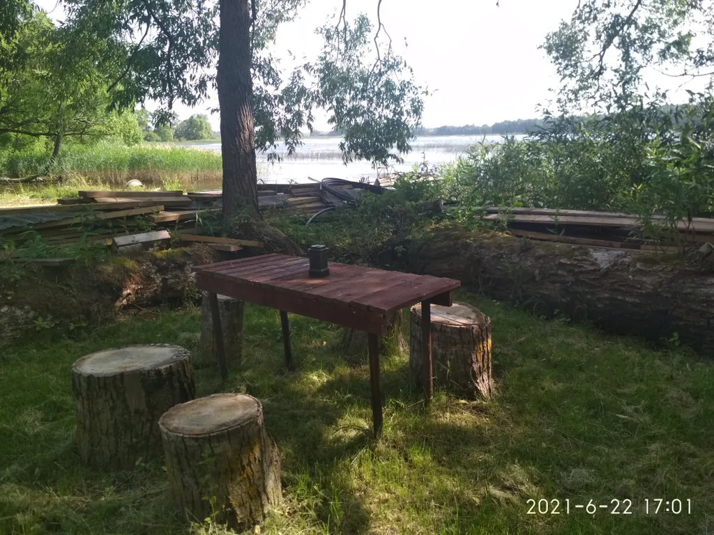 Коттедж Двухэтажный апартамент в доме на берегу озера — Луга