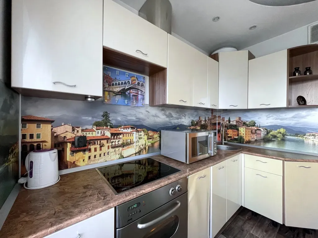 Квартира Просторные апартаменты с двумя спальнями и панорамным видом на город — Екатеринбург