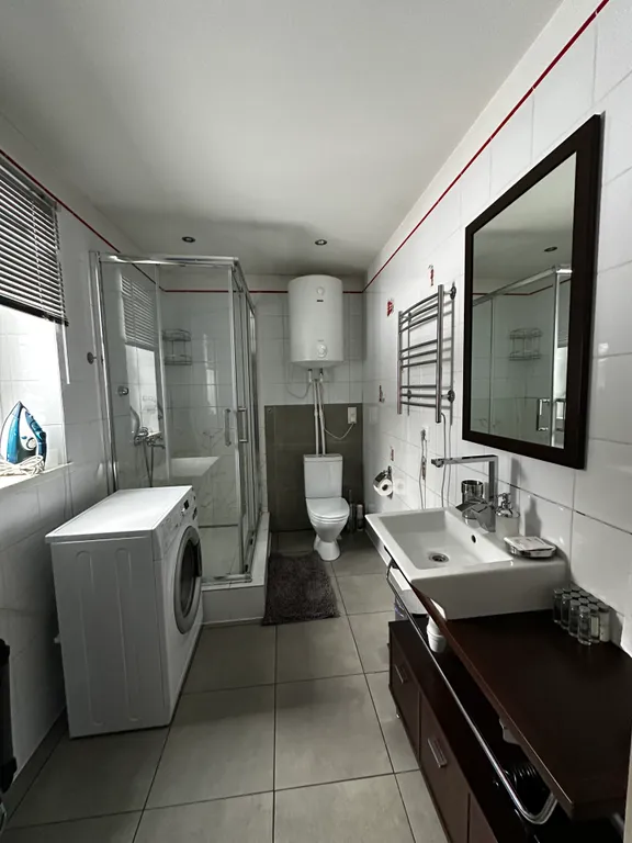 Домик близ Сорочан с баней-бочкой