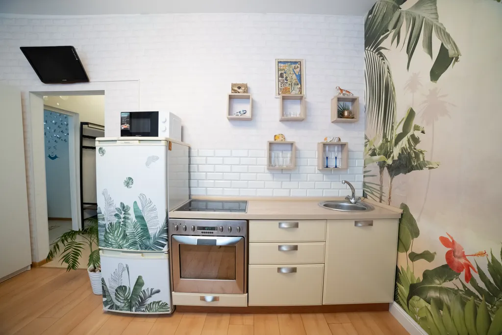 Уютная квартира с большим аквариумом